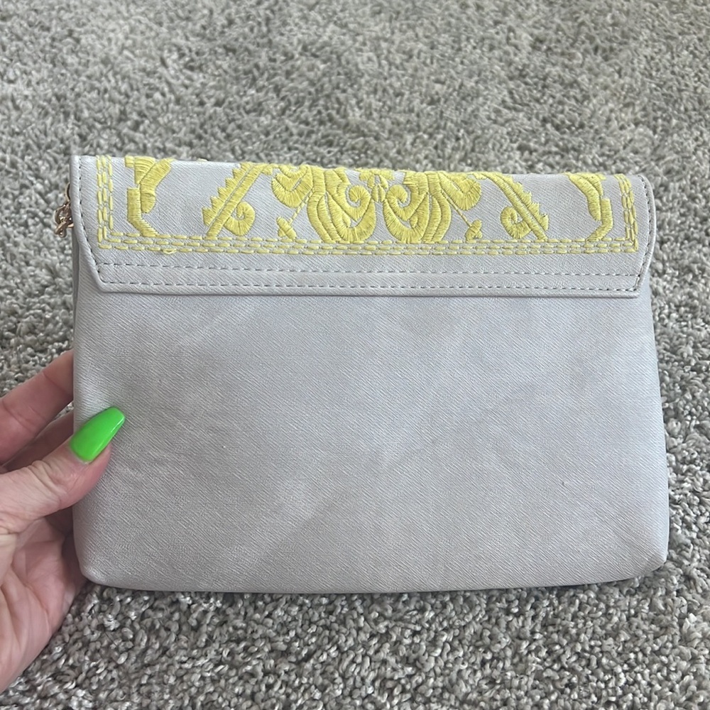 Urban expressions embroidered clutch crossbody pu leather set of two euc boho - Picture 3 of 10